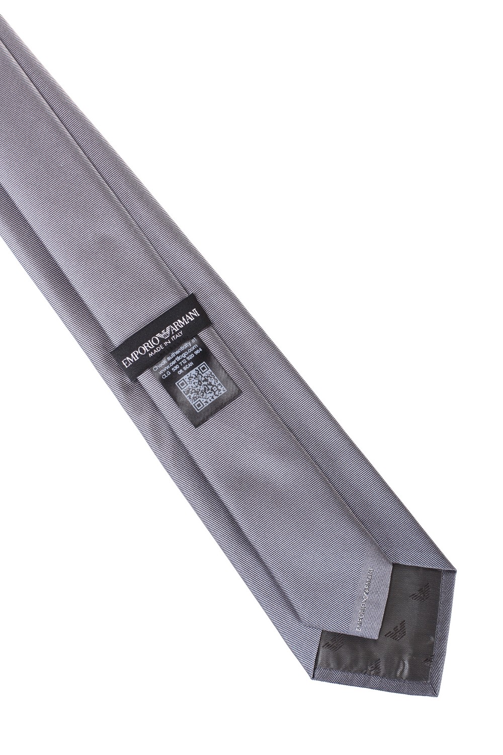 shop EMPORIO ARMANI  Cravatta: Emporio Armani cravatta in pura seta.
Dimensioni: 146 x 7,5 cm.
Composizione: 100% seta.
Fabbricato in Italia.. 340075 2R600-00041 number 6629913